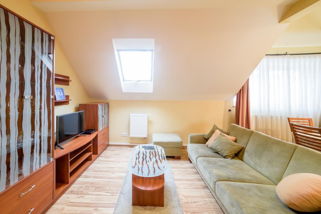 Park Apartment Krasków Dış mekan fotoğraf