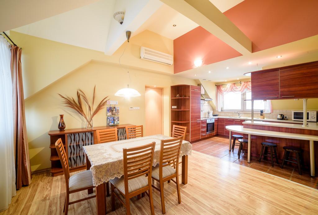 Park Apartment Krasków Dış mekan fotoğraf
